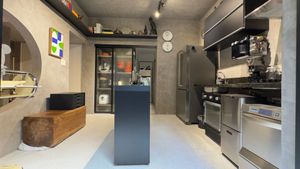 Image 15 - 882126