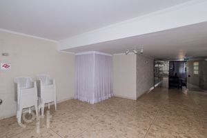 Image 32 - 882127