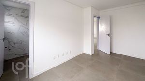 Image 3 - 882130