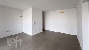 Image 1 - 882131