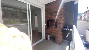 Image 8 - 882131