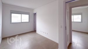 Image 11 - 882131