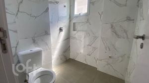 Image 19 - 882131