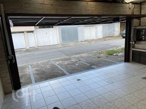Image 19 - 882138