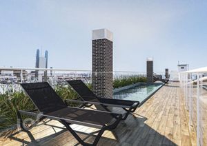 Image 1 - 882140