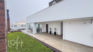 Image 12 - 882140