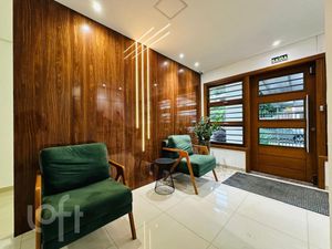 Image 18 - 882141