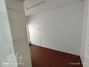 Image 0 - 882143