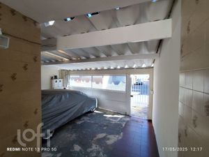 Image 10 - 882143