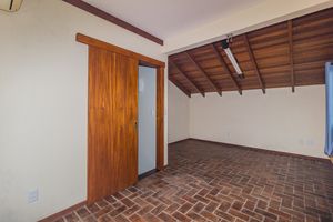 Image 27 - 882144
