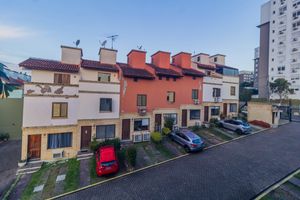 Image 31 - 882144