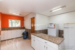 Image 31 - 882154