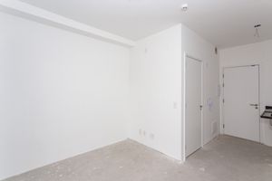 Image 7 - 882161