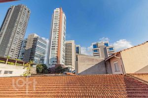 Image 25 - 882168