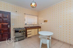 Image 6 - 882168
