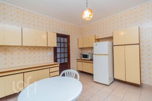 Image 4 - 882168