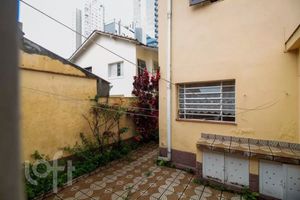 Image 23 - 882168