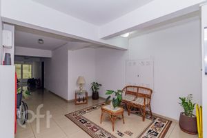 Image 23 - 882182