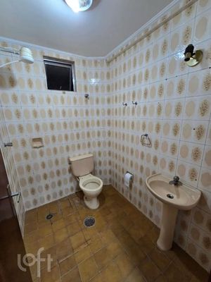 Image 9 - 882182