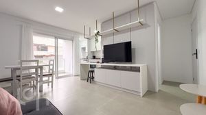 Image 4 - 882183