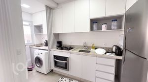 Image 6 - 882183