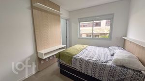 Image 19 - 882183