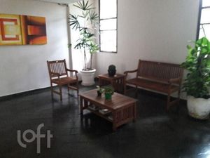 Image 17 - 882185