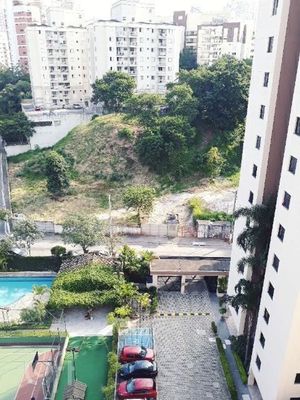 Image 15 - 882185