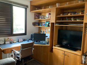 Image 17 - 882188