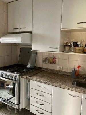 Image 11 - 882188