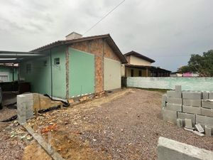 Image 9 - 882205