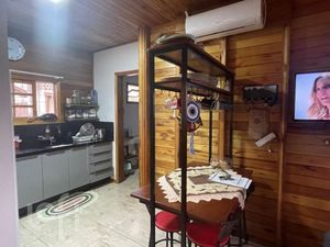 Image 15 - 882205
