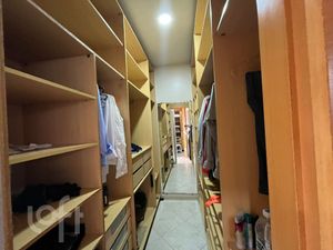 Image 19 - 882207
