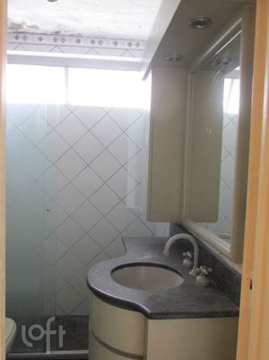 Image 9 - 882210