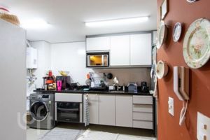 Image 15 - 882212