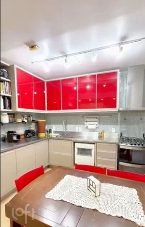 Image 7 - 882217