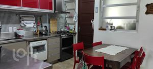 Image 8 - 882217