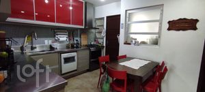 Image 9 - 882217
