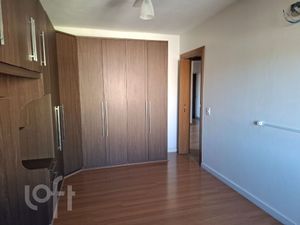 Image 8 - 882220