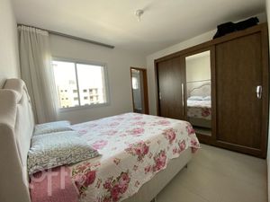Image 8 - 882223