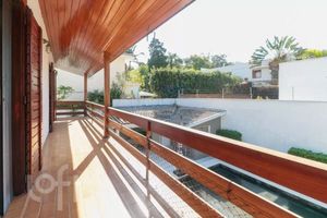 Image 33 - 882227