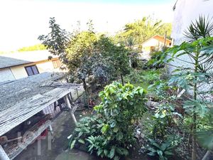 Image 24 - 882230