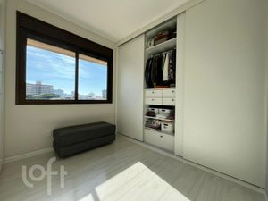 Image 9 - 882231