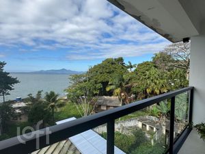 Image 14 - 882235