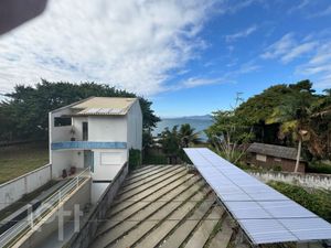 Image 9 - 882235