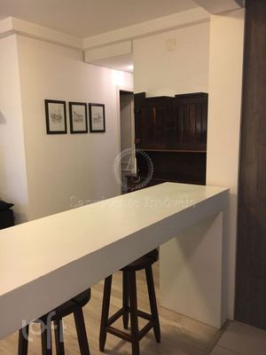 Image 9 - 882236
