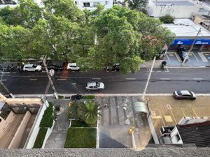 Image 14 - 882240