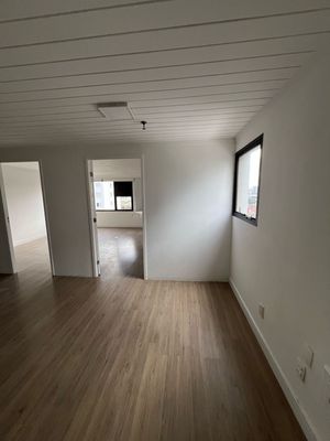 Image 6 - 882240