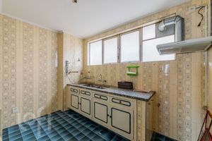 Image 8 - 882247