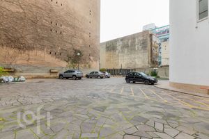 Image 23 - 882247